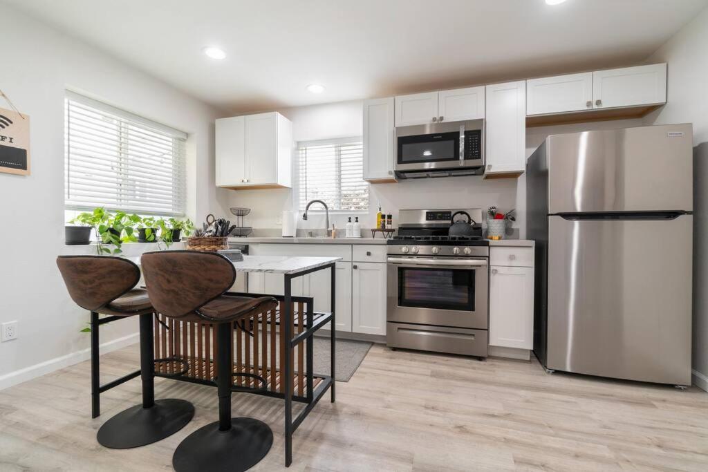 Urban Oasis: San Diego Bungalow Escape Экстерьер фото