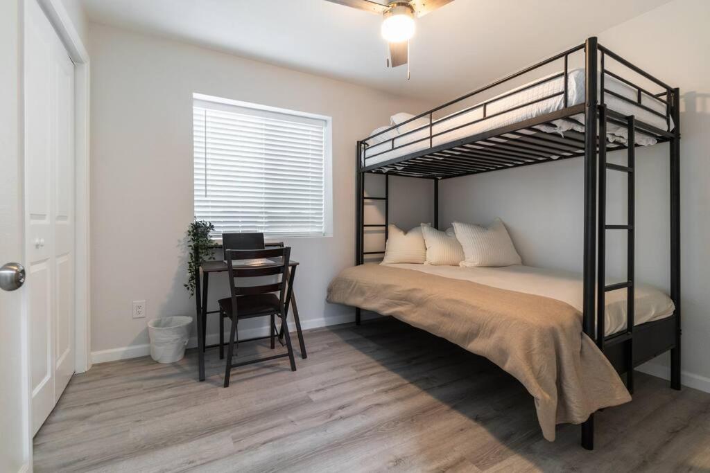 Urban Oasis: San Diego Bungalow Escape Экстерьер фото
